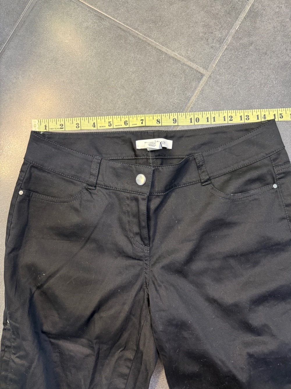 White House Black Market Black runched leg capri pedal pusher shorts - Picture 9 of 12